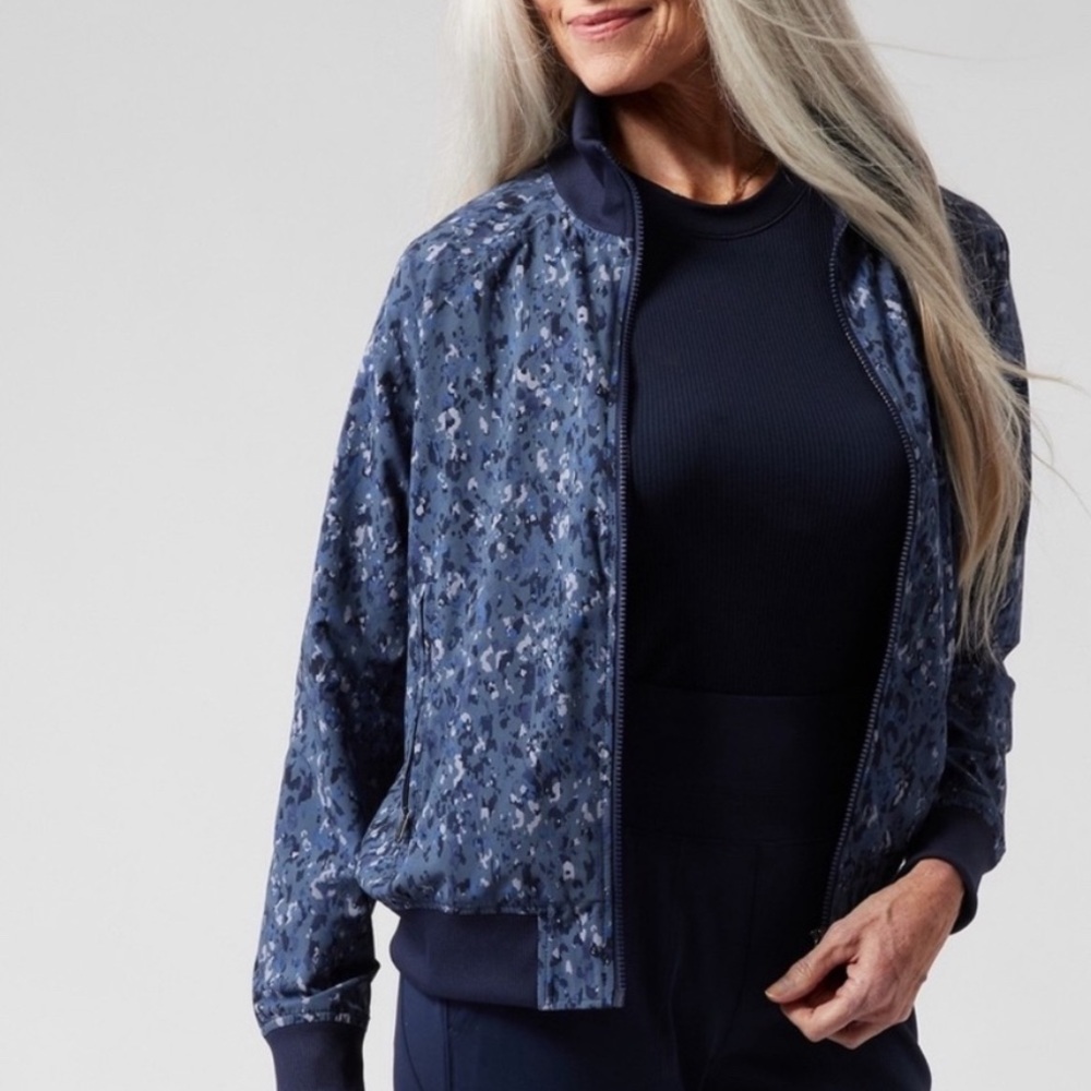 Athleta Brooklyn Bomber Jacket Navy Blue Patterned zip up women’s large casual